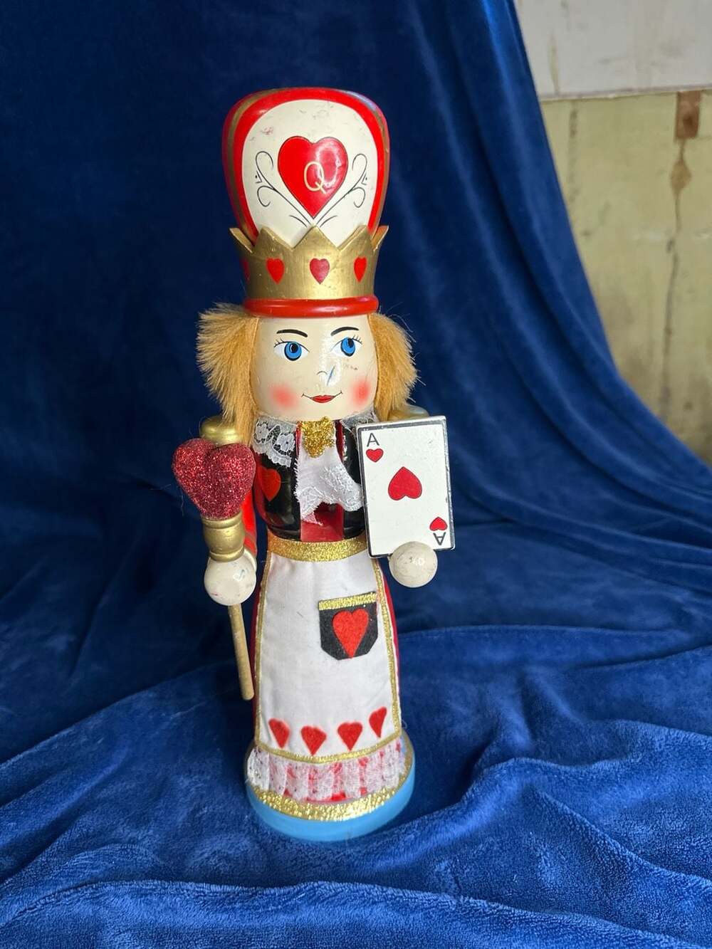 Walmart Alice in Wonderland Queen of Hearts Wooden Nutcracker